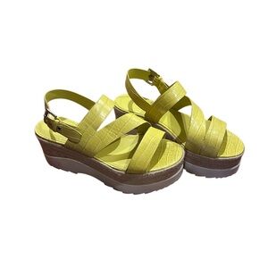 Yellow boutique Sandals.